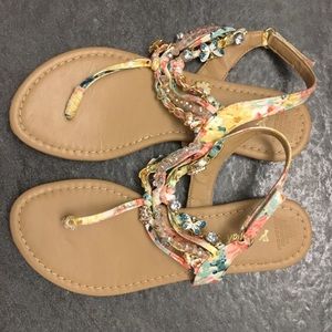 Girls fun sandals